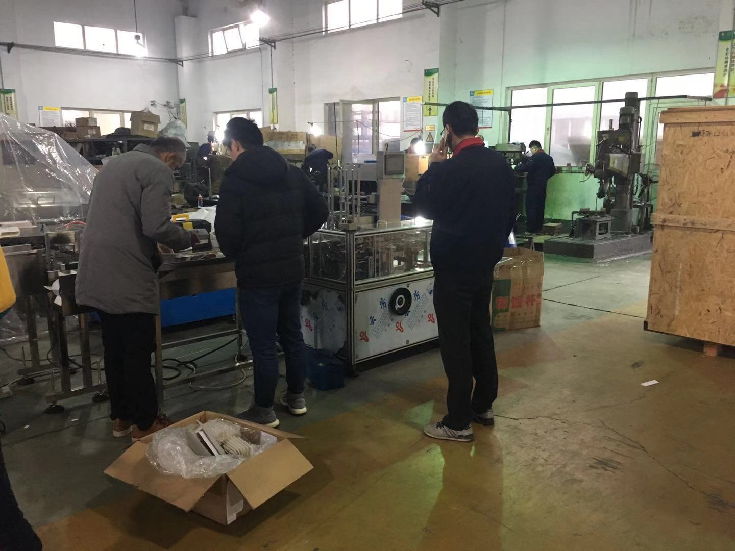 不畏严寒，加拿大客户亲临我司验机