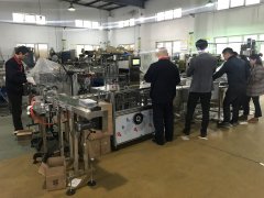 面膜自动数片装盒机-称重机连线 完美验收成功